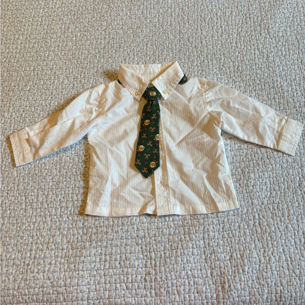 Starting Out White Shirt with Green Holiday Patterned Tie